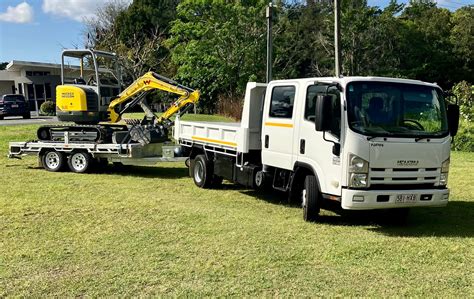 mini excavator dry hire sunshine coast|jc hire sunshine coast.